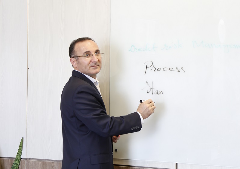 یاری فرد